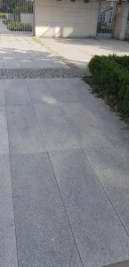 7791Płytka granitowa szara płomieniowana G603.webp