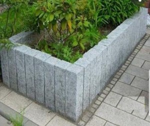 Granitowe palisady ogrodowe.jpg