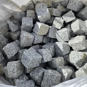 Kostka Granitowa 4/6 Surowo-łupana - Strzegomska