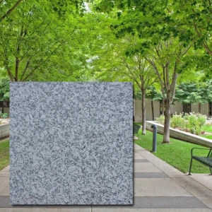 Płytka granitowa szara płomieniowana Bianco Sardo G602 60x60x2 cm