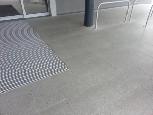 Płytka granitowa szara płomieniowana G603.webp