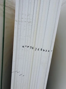 Slaby Konglomerat Kwarcowy Crystal Grey Quartz Polerowany 320x160x2 cm