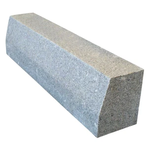 Krawężnik granitowy 20x30 cm ze skosem