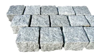 Kostka granitowa G602 Płomieniowana - Łupana 10x10x10 cm
