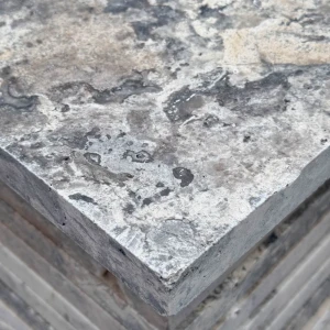 Trawertyn Silver Latte Bębnowany 61x61x3 cm 3