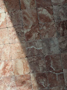 Trawertyn dekoracyjny Pink Old Tumbled 10×10×1 cm