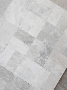 Płytka marmurowa Bębnowana Royal White 7,5x15x1 cm